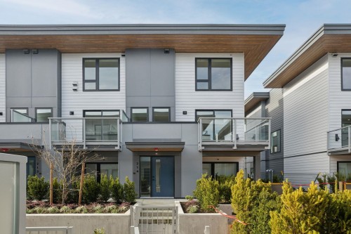 214-921 Grant Street  Coquitlam, BC V3J 0S2