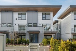 214-921 Grant Street  Coquitlam, BC V3J 0S2