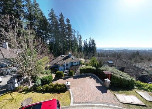 3866 Michener Way  North Vancouver, BC V7K 3C7