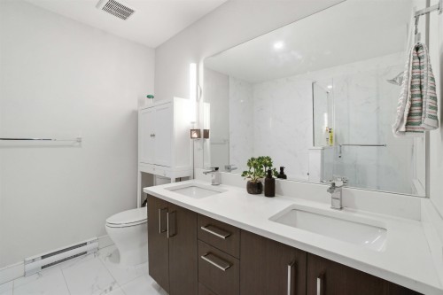 204-1633 Tatlow Avenue, North Vancouver, BC 