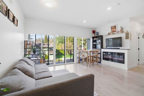 204-1633 Tatlow Avenue, North Vancouver, BC 