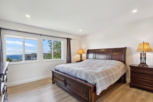 1111 Gilston Road, West Vancouver, BC 