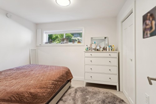1111 Gilston Road, West Vancouver, BC 