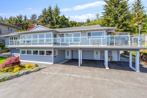 1111 Gilston Road, West Vancouver, BC 