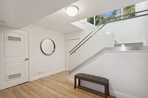1111 Gilston Road, West Vancouver, BC 
