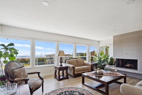 1111 Gilston Road, West Vancouver, BC 