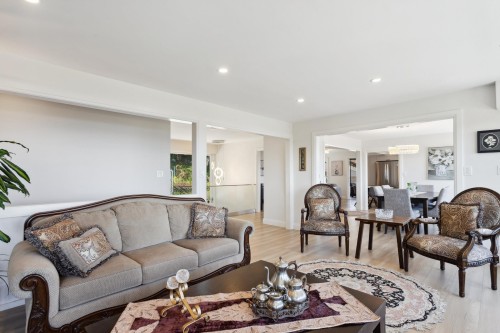 1111 Gilston Road, West Vancouver, BC 