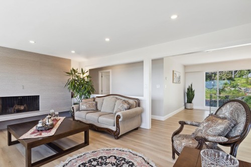 1111 Gilston Road, West Vancouver, BC 