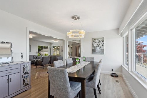 1111 Gilston Road, West Vancouver, BC 