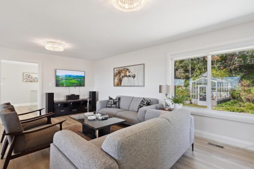 1111 Gilston Road, West Vancouver, BC 