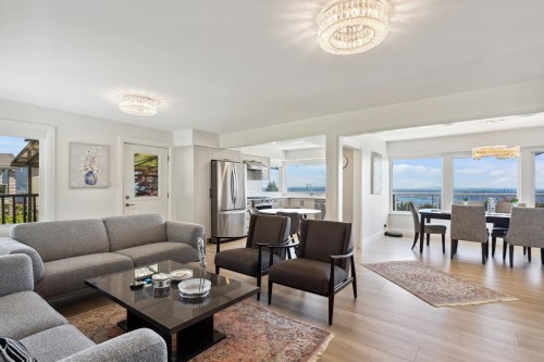 1111 Gilston Road, West Vancouver, BC 