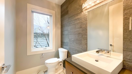 3950 37Th Avenue W, Vancouver, BC 