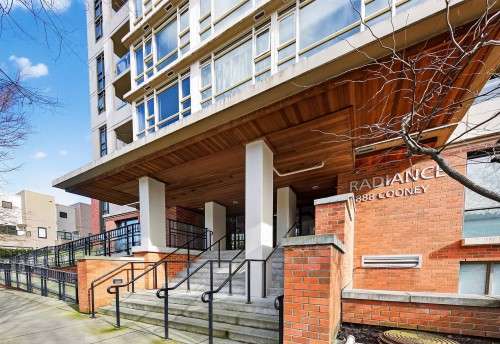 1010-6888 Cooney Road  Richmond, BC V6Y 0E1