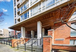 1010-6888 Cooney Road  Richmond, BC V6Y 0E1