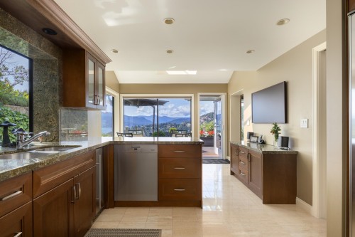 5267 Aspen Drive, West Vancouver, BC 