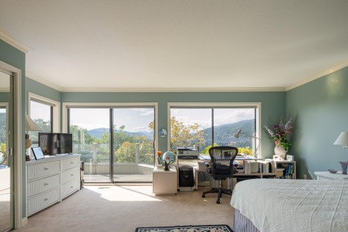 5267 Aspen Drive, West Vancouver, BC 
