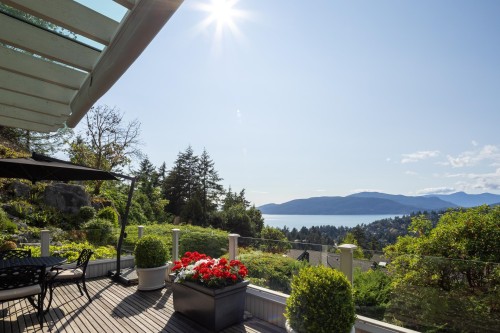 5267 Aspen Drive, West Vancouver, BC 