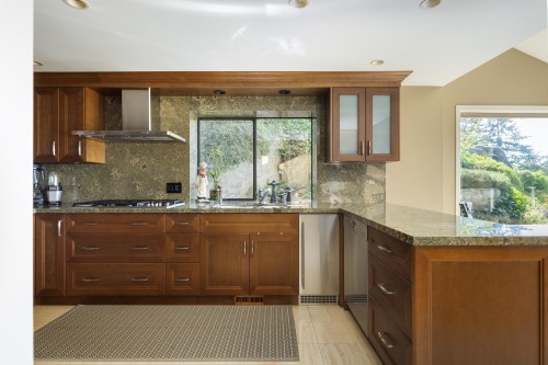 5267 Aspen Drive, West Vancouver, BC 