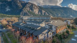 40-1188 Main Street  Squamish, BC V8B 0Z3