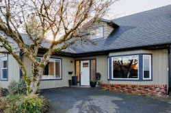 12523 Blackstock Street  Maple Ridge, BC V2X 5N7