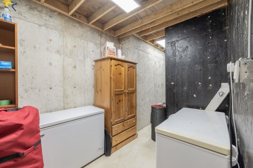 7139 Paulus Crescent, Burnaby, BC 