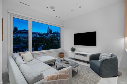 1236 Duchess Avenue, West Vancouver, BC 