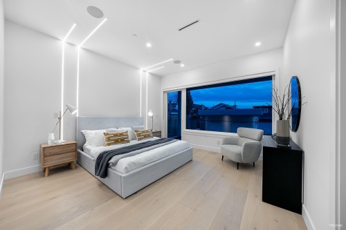 1236 Duchess Avenue, West Vancouver, BC 