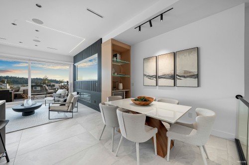 1236 Duchess Avenue, West Vancouver, BC 