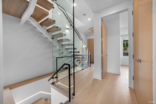 1236 Duchess Avenue, West Vancouver, BC 