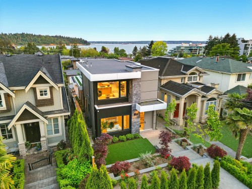 1236 Duchess Avenue, West Vancouver, BC 