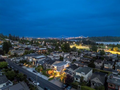 1236 Duchess Avenue, West Vancouver, BC 