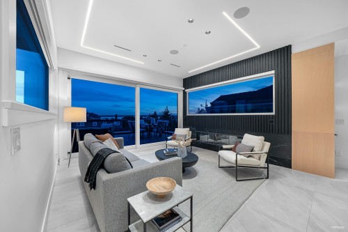 1236 Duchess Avenue, West Vancouver, BC 