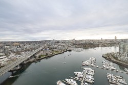 3706-1033 Marinaside Crescent  Vancouver, BC V6Z 3A3