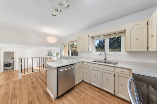 7920 Willowfield Drive, Richmond, BC 