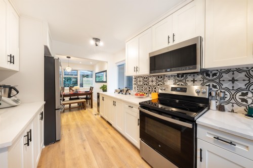 8 Glenmore Drive, West Vancouver, BC 