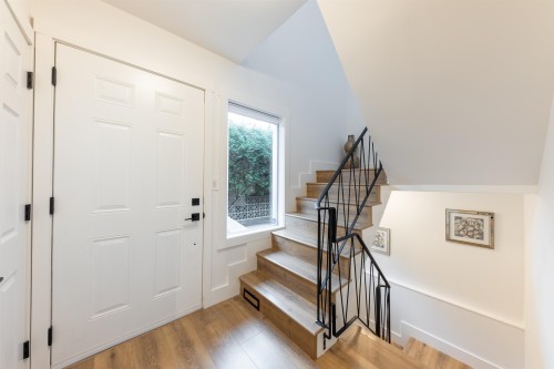 8 Glenmore Drive, West Vancouver, BC 