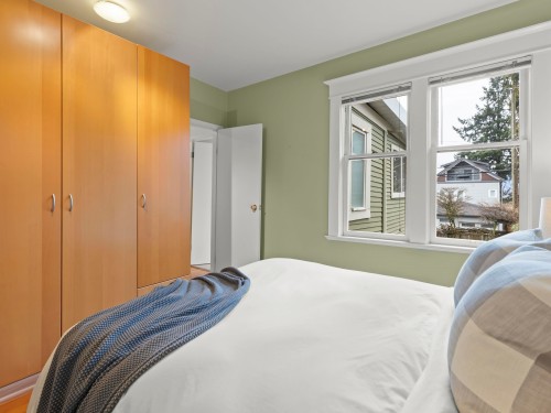 829 14Th Avenue E, Vancouver, BC 