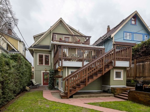 829 14Th Avenue E, Vancouver, BC 