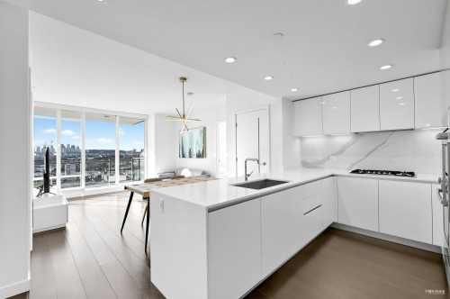 2907-2085 Skyline Court, Burnaby, BC 