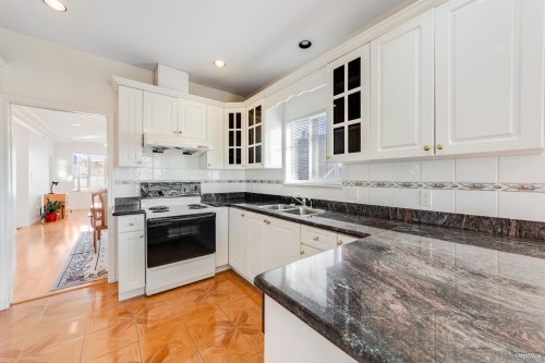 3056 Adanac Street, Vancouver, BC 