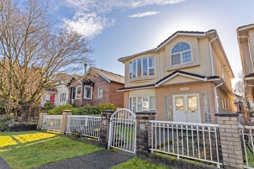 3056 Adanac Street, Vancouver, BC 