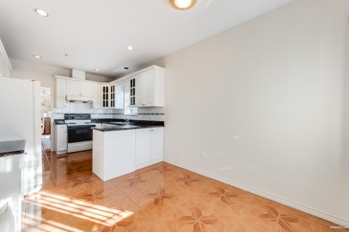 3056 Adanac Street, Vancouver, BC 