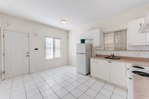 3056 Adanac Street, Vancouver, BC 