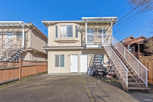 3056 Adanac Street, Vancouver, BC 