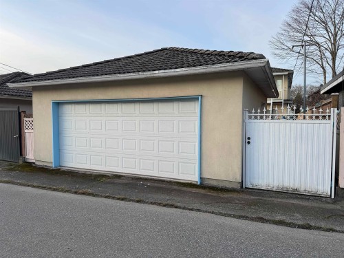 3056 Adanac Street, Vancouver, BC 