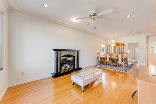 3056 Adanac Street, Vancouver, BC 