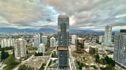 3303-6087 Wilson Avenue  Burnaby, BC V5H 2R5