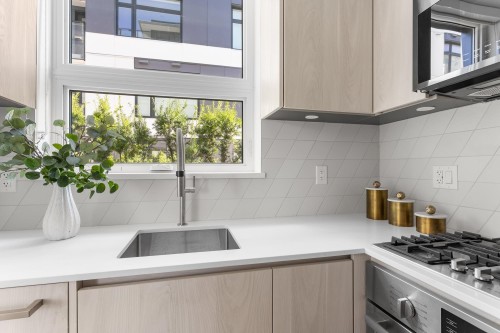 3249 Clive Avenue, Vancouver, BC 