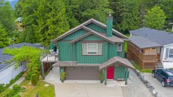 746 Upper Crescent  Britannia Beach, BC V8B 1J2