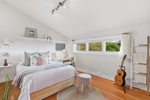 4850 Eton Street, Burnaby, BC 